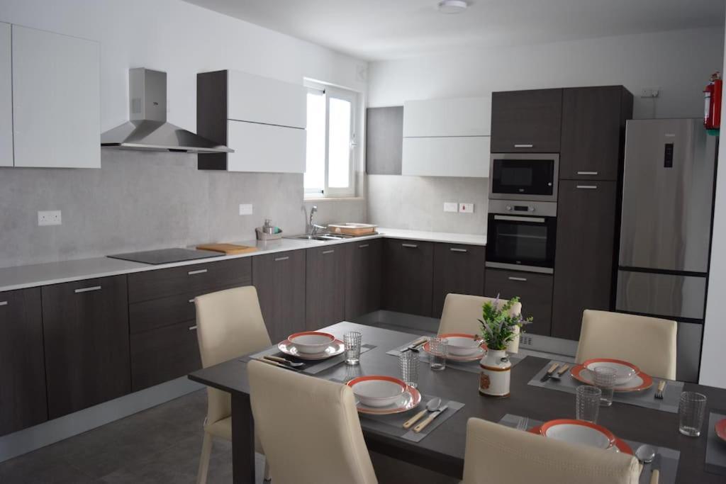 Lovely 3-Bedroom Apartment In L-Iklin 외부 사진
